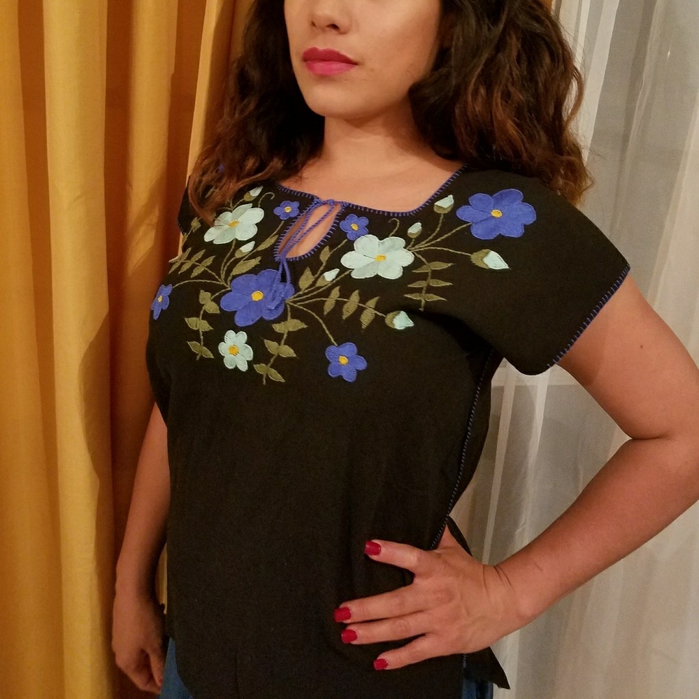 DRESSES, DRESSES, DRESSES, DRESSES!! - Picture 5 of 8